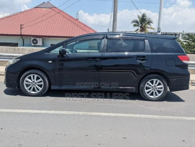 Toyota Wish 2011 Black