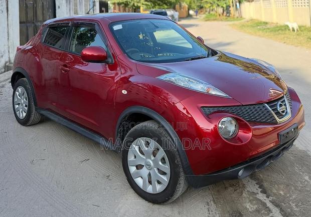 Nissan Juke 2011 Red
