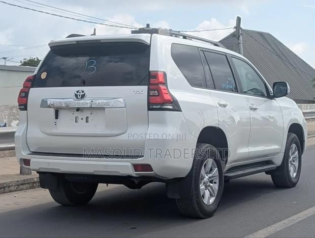Toyota Land Cruiser Prado 4.0 Petrol TX 2021 White