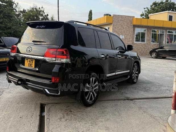 Toyota Land Cruiser 2019 Black