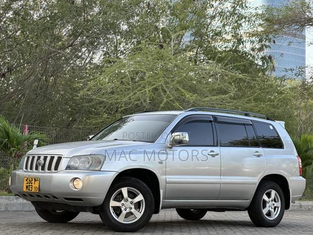 Toyota Kluger 2002 Silver