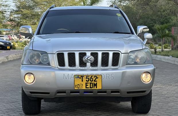 Toyota Kluger 2002 Silver