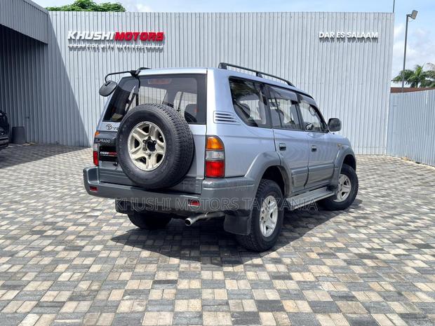 Toyota Land Cruiser Prado 1997 Silver