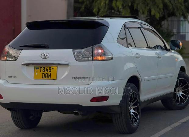 Toyota Harrier 2007 White