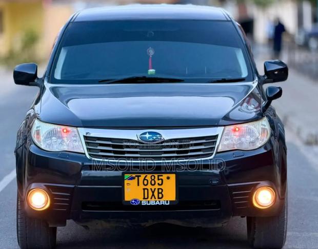 Subaru Forester 2010 Black