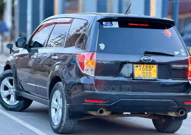 Subaru Forester 2010 Black