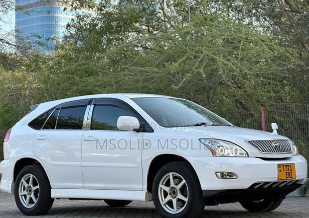 Toyota Harrier 2004 White