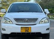 Toyota Harrier 2004 White for sale
