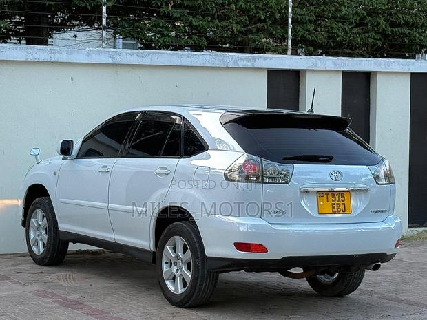 Toyota Harrier 2007 White