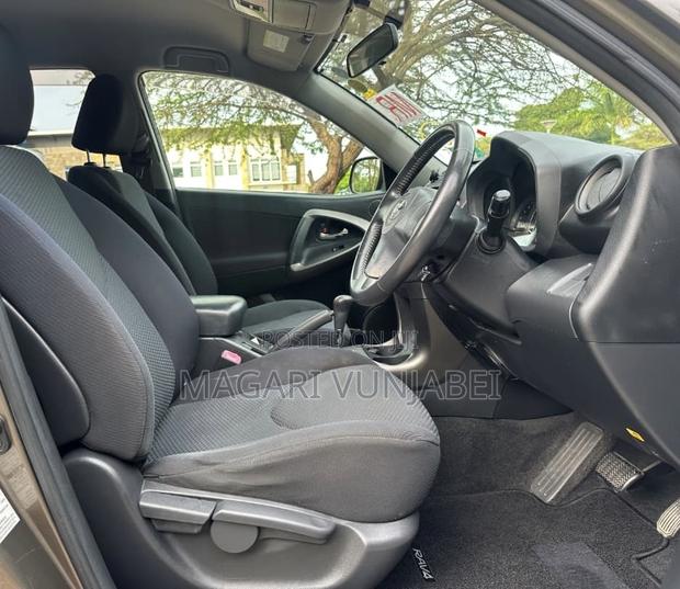 Toyota RAV4 2009 Gray