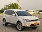 Mitsubishi Outlander 2006 White for sale