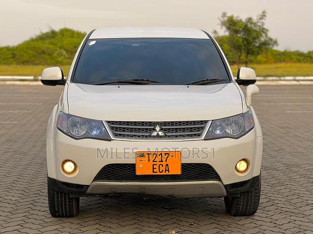 Mitsubishi Outlander 2006 White