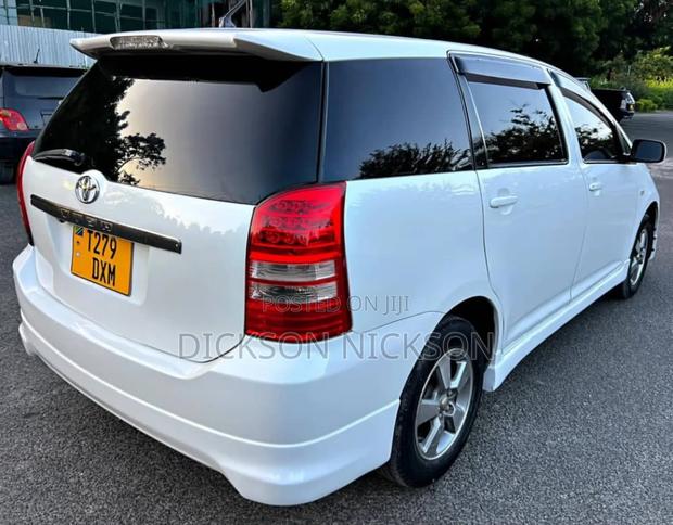 Toyota Wish 2005 White