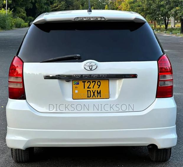 Toyota Wish 2005 White