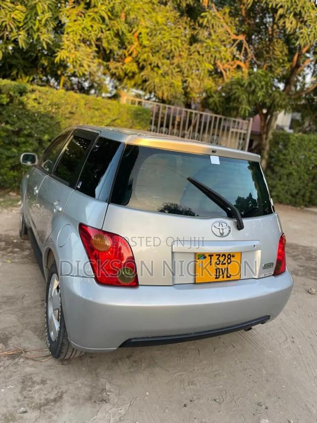 Toyota IST 2003 Gray
