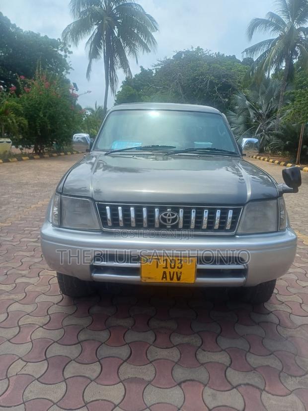 Toyota Land Cruiser Prado 1996 Green