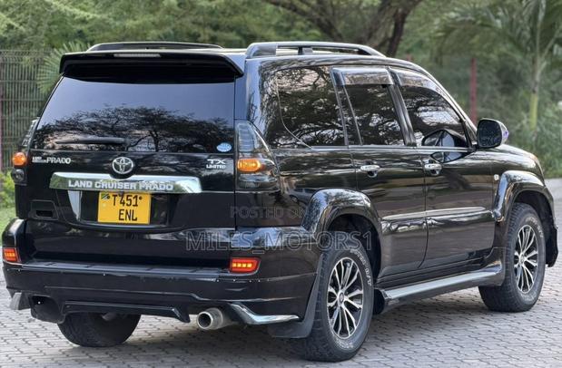Toyota Land Cruiser Prado 2007 Black