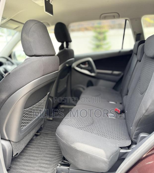 Toyota Vanguard 2011 Black
