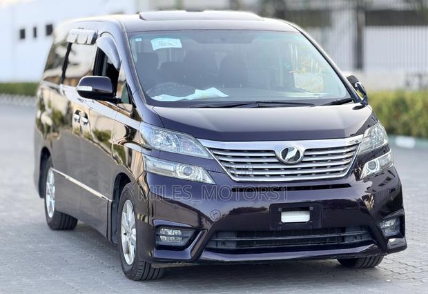 Toyota Vellfire 2010 Black