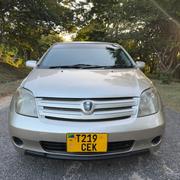 Toyota IST 2004 Gold for sale