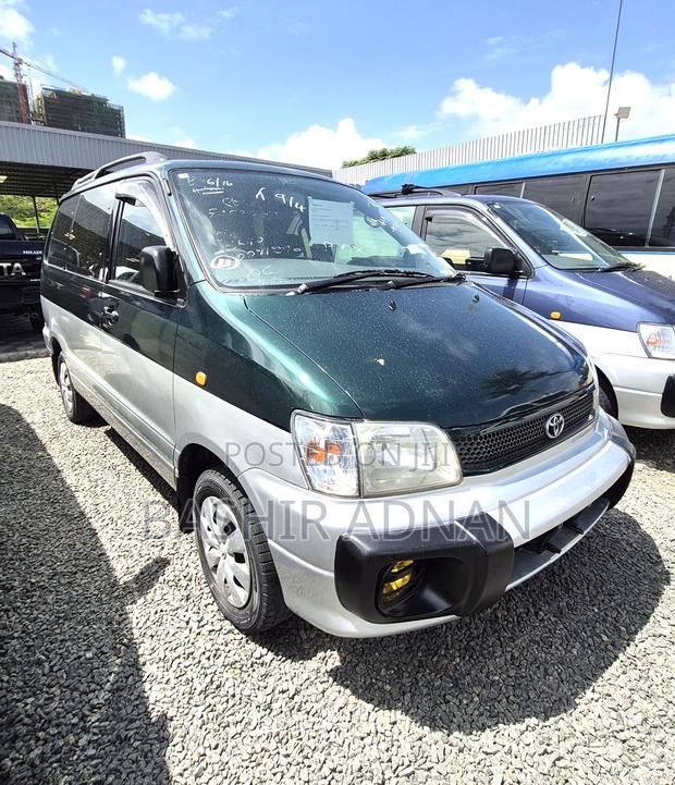 Toyota TownAce Noah 1998 Green