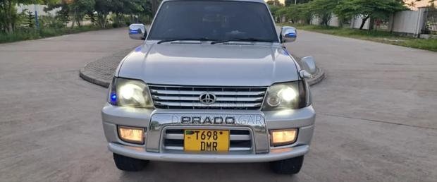 Toyota Land Cruiser Prado 2001 Silver