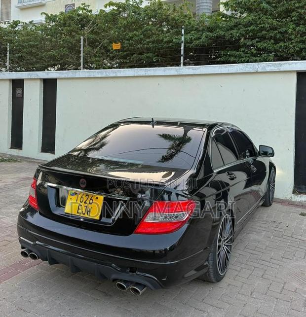 Mercedes-Benz C-Class 2009 Black