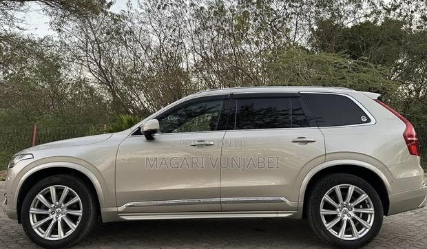 Volvo XC90 2016 Gold