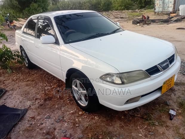 Toyota Carina 1.5 FWD Sedan 2000 White
