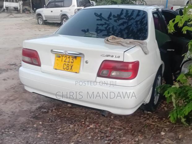 Toyota Carina 1.5 FWD Sedan 2000 White