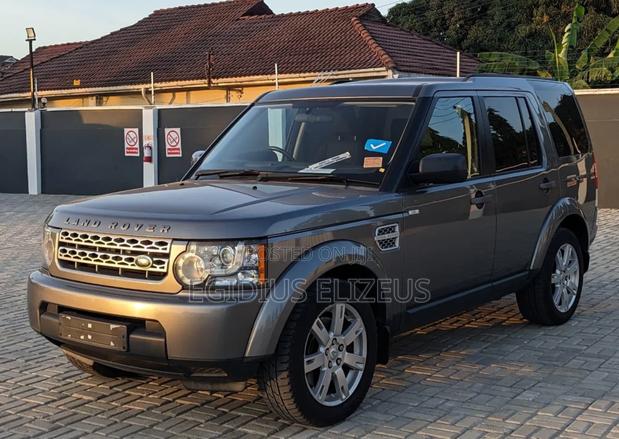Land Rover Discovery 2013 Gray