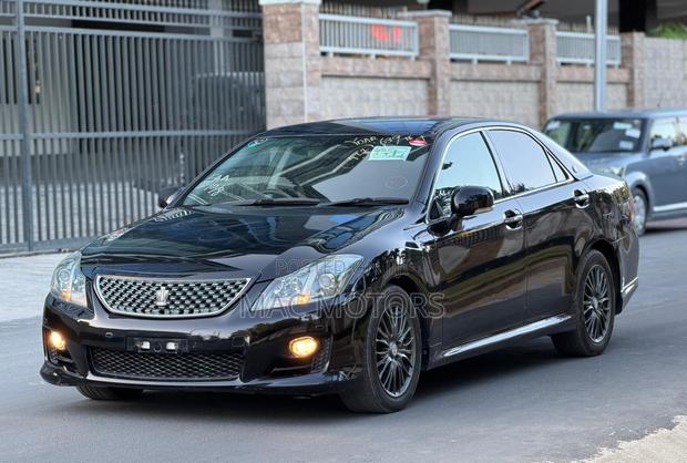 Toyota Crown 2009 Black