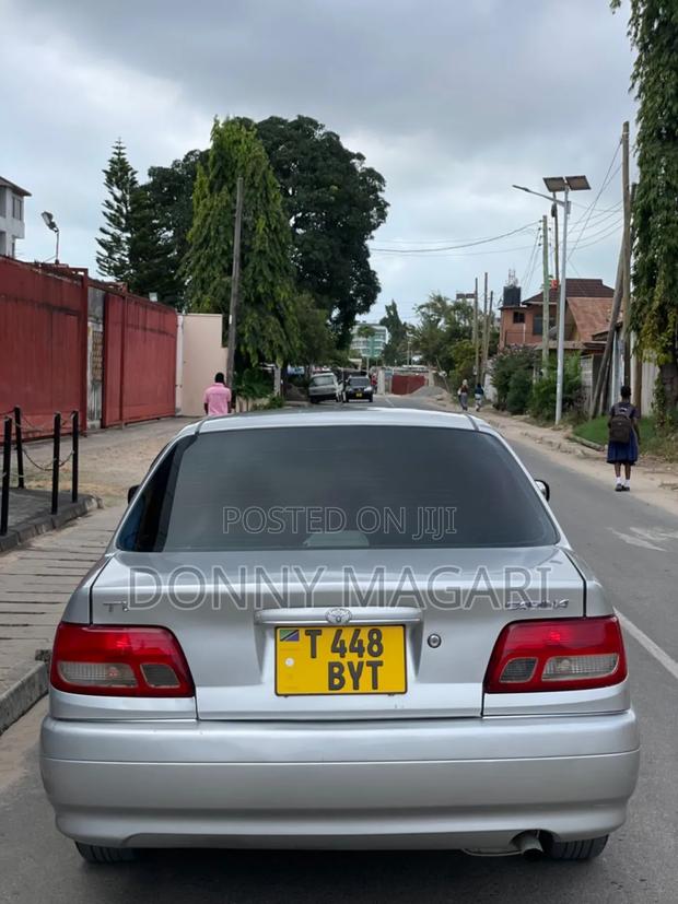 Toyota Carina 2001 Silver