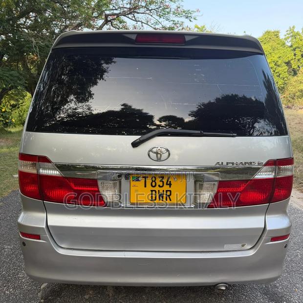 Toyota Alphard 2.4 Petrol FWD 2004 Silver