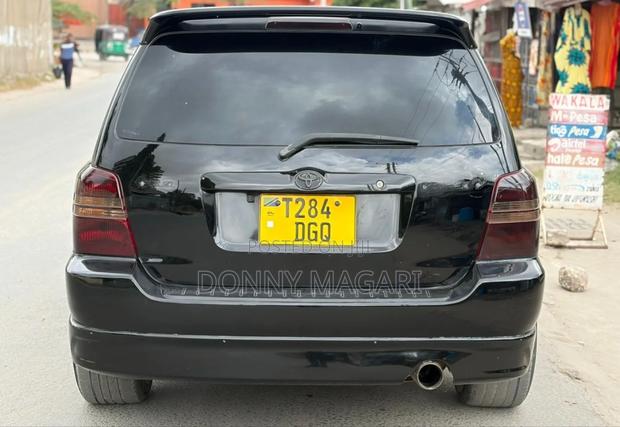 Toyota Kluger 2003 Black