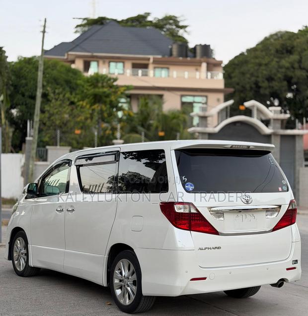 Toyota Alphard 2009 White