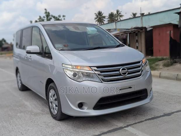 Nissan Serena 2008 Silver