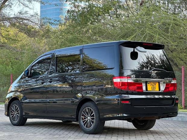 Toyota Alphard 2004 Black