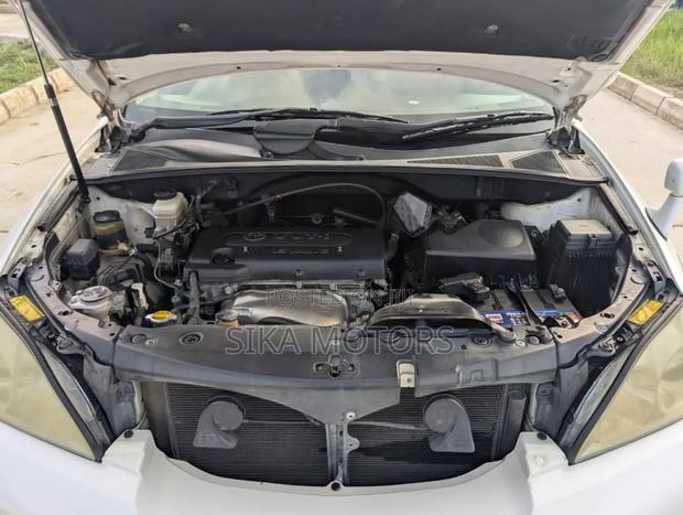 Toyota Harrier 2.4 2005 White