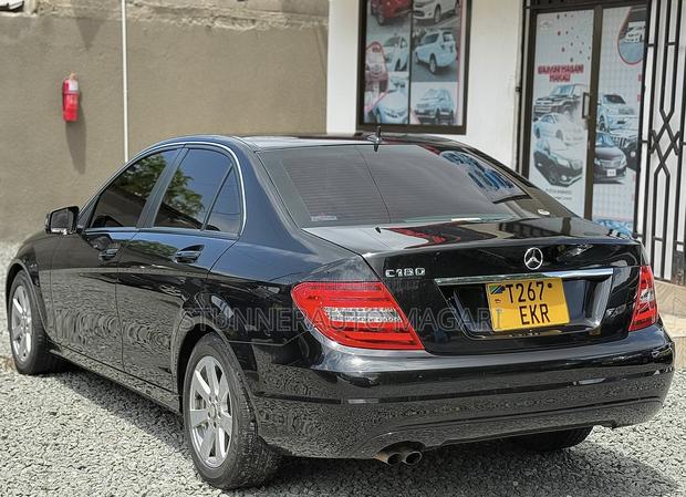 Mercedes-Benz C180 2012 Black