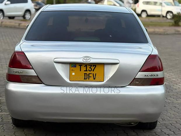 Toyota Mark II 2.0 RWD 2003 Silver