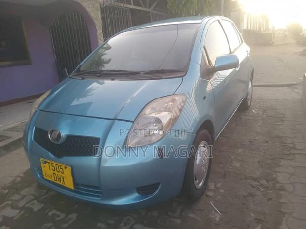 Toyota Vitz 2006 Blue