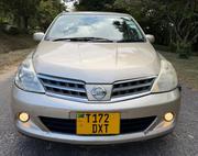 Nissan Tiida 2010 Gold for sale