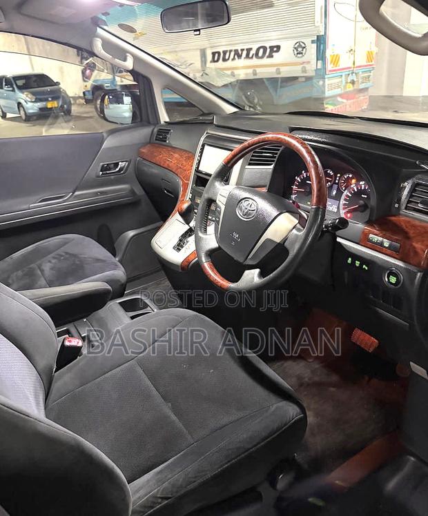 Toyota Vellfire 2008 Gray
