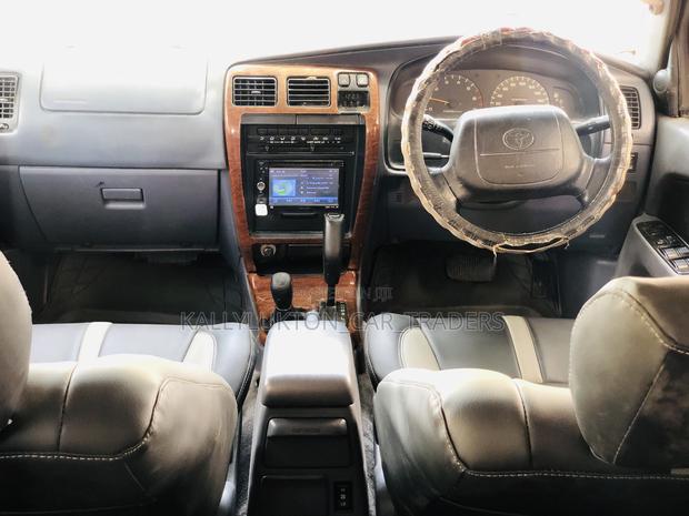 Toyota Hilux Surf 1997 Black