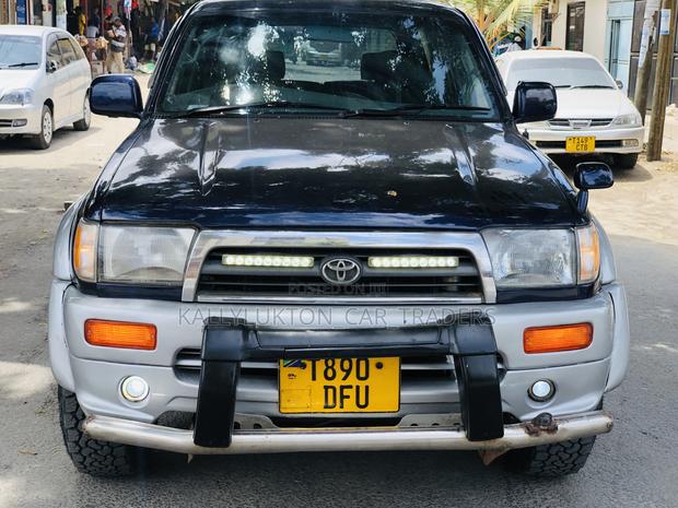 Toyota Hilux Surf 1997 Black