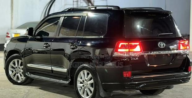 Toyota Land Cruiser 2014 Black