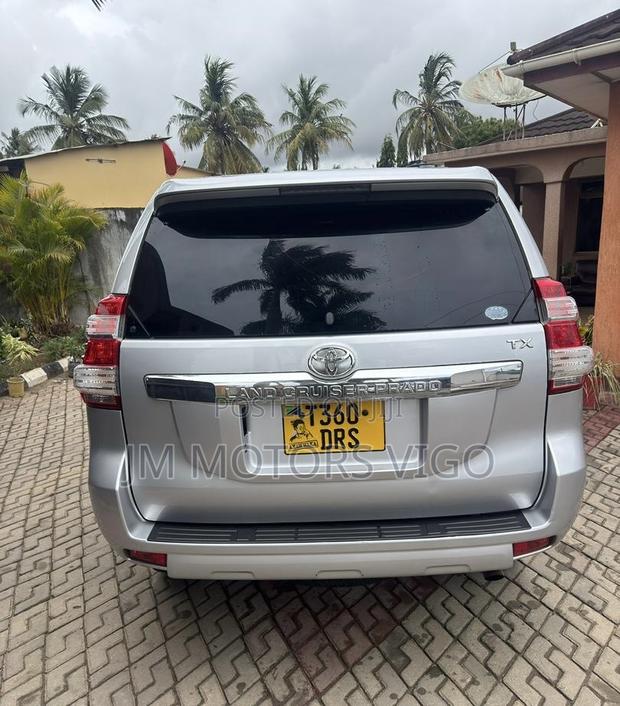 Toyota Land Cruiser Prado 2014 Silver