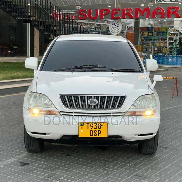 Toyota Harrier 2002 White
