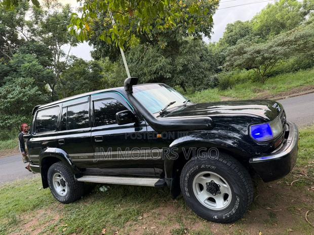 Toyota Land Cruiser 1994 Black